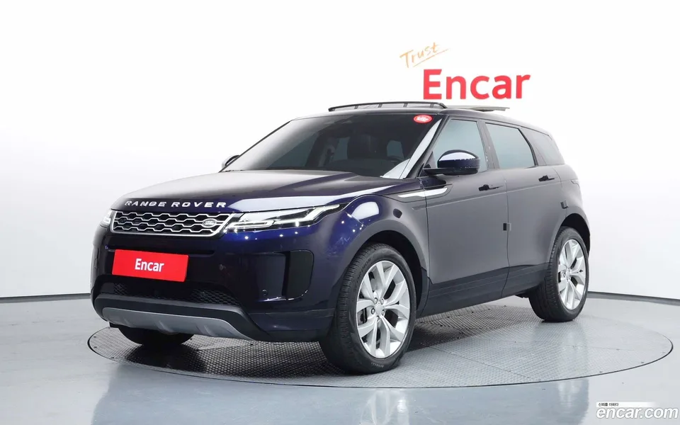 Land Rover Range Rover Evoque P250 SE 2022 — photo 1, buy with delivery to Moscow