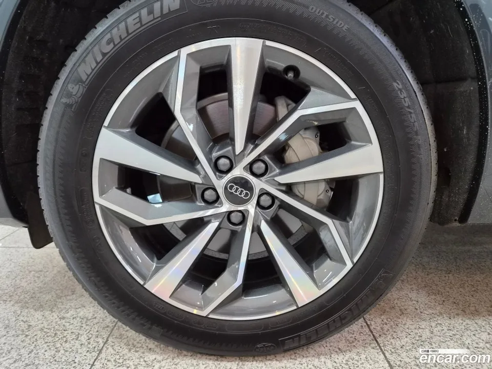 Audi Q5 45 TFSI 2024 — thumbnail 5