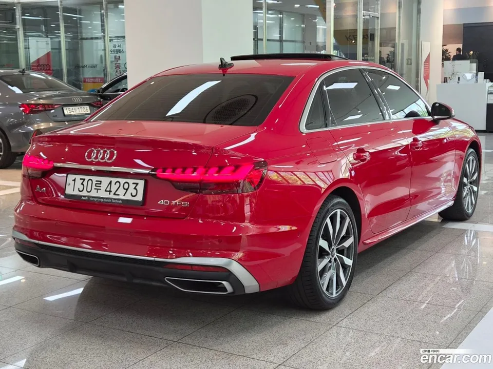 Audi A4 40 TFSI 2023 — thumbnail 2
