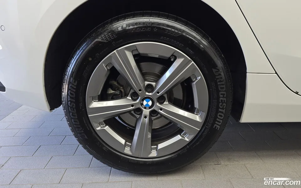 BMW 2 Series Active Tourer 218d 2024 — миниатюра 2