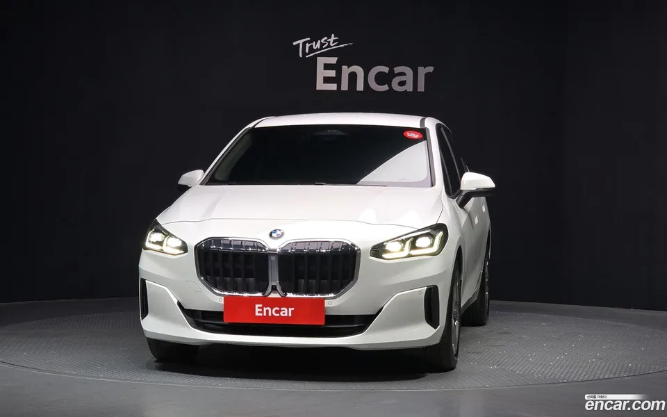 BMW 2 Series Active Tourer 218d 2024 — миниатюра 3
