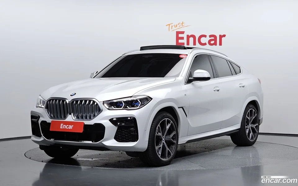 BMW X6 xDrive40i M 2023 — photo 1, buy with delivery to Moscow