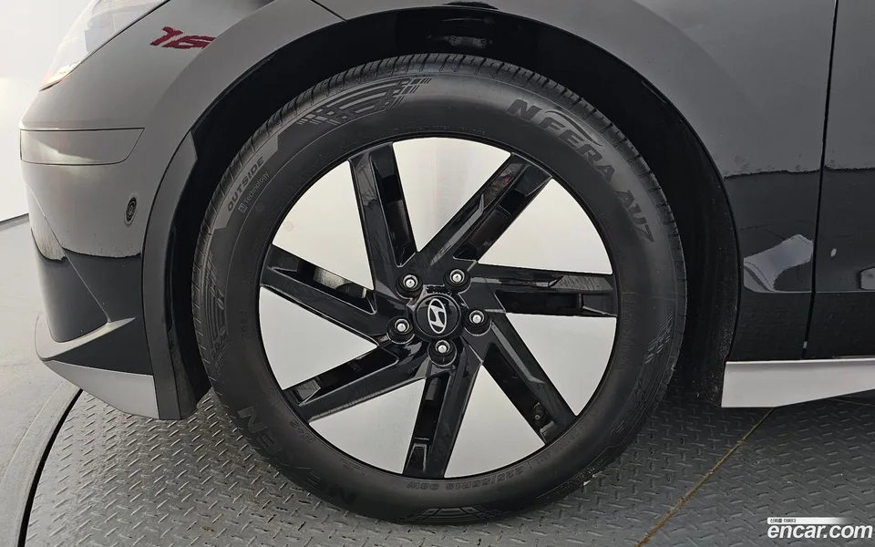 Hyundai Ioniq 6 2022 — thumbnail 2