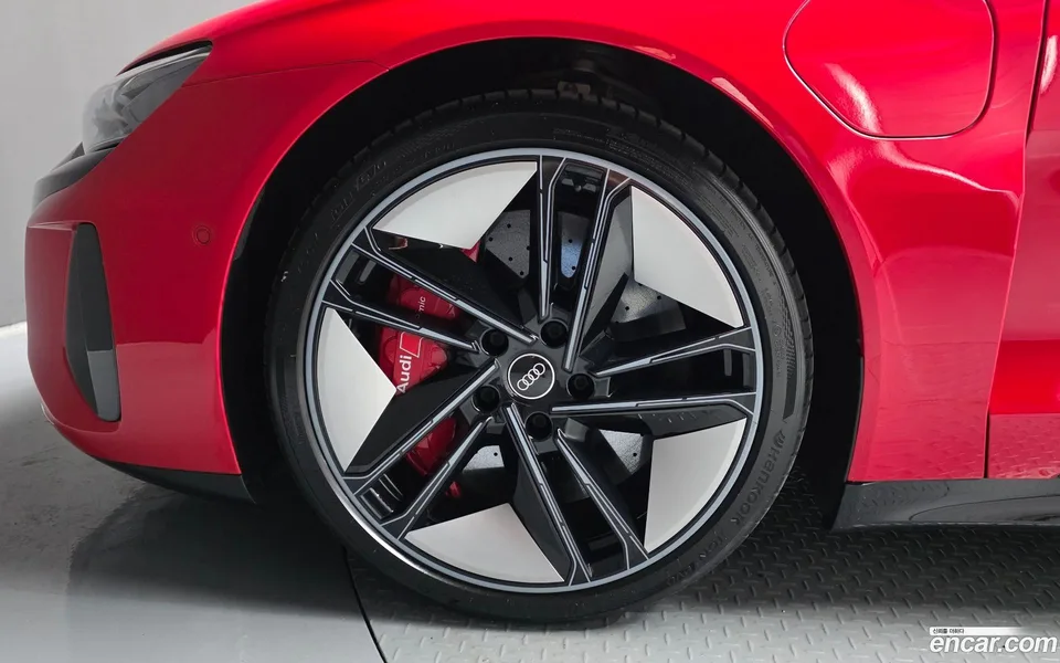Audi RS e-tron GT GT RS 2022 — миниатюра 2