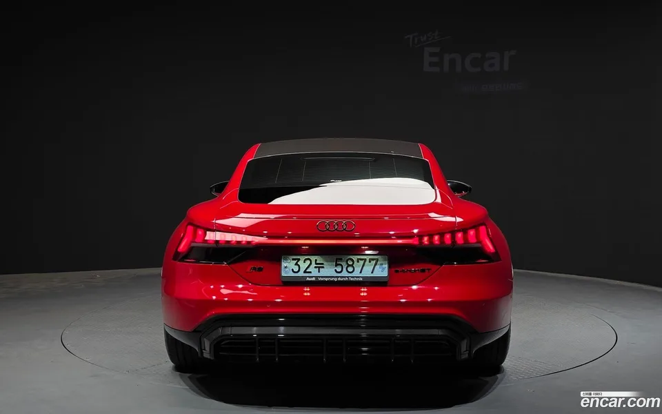 Audi RS e-tron GT GT RS 2022 — миниатюра 4