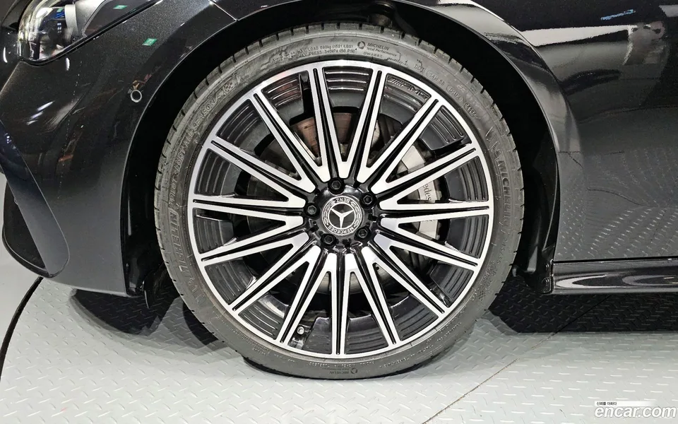 Mercedes-Benz CLE-Class CLE450 4MATIC 2025 — thumbnail 2