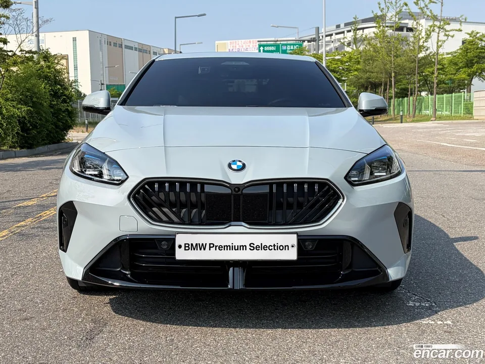 BMW 2 Series Gran Coupe 220 M 2025 — thumbnail 3