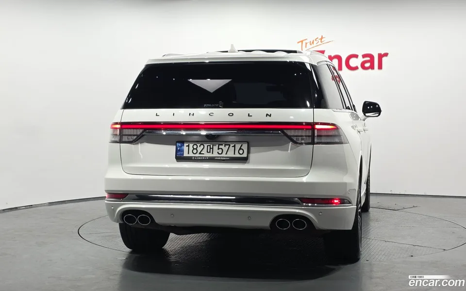 Lincoln Aviator 3.0 AWD 2023 — thumbnail 4