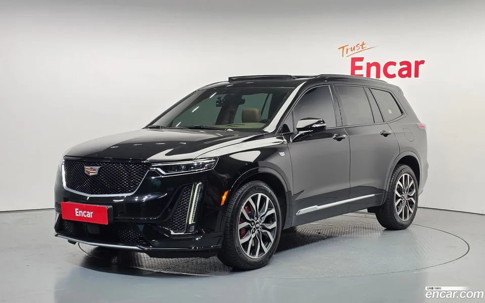 Cadillac XT6 3.6 2023 — photo 1, buy with delivery to Moscow