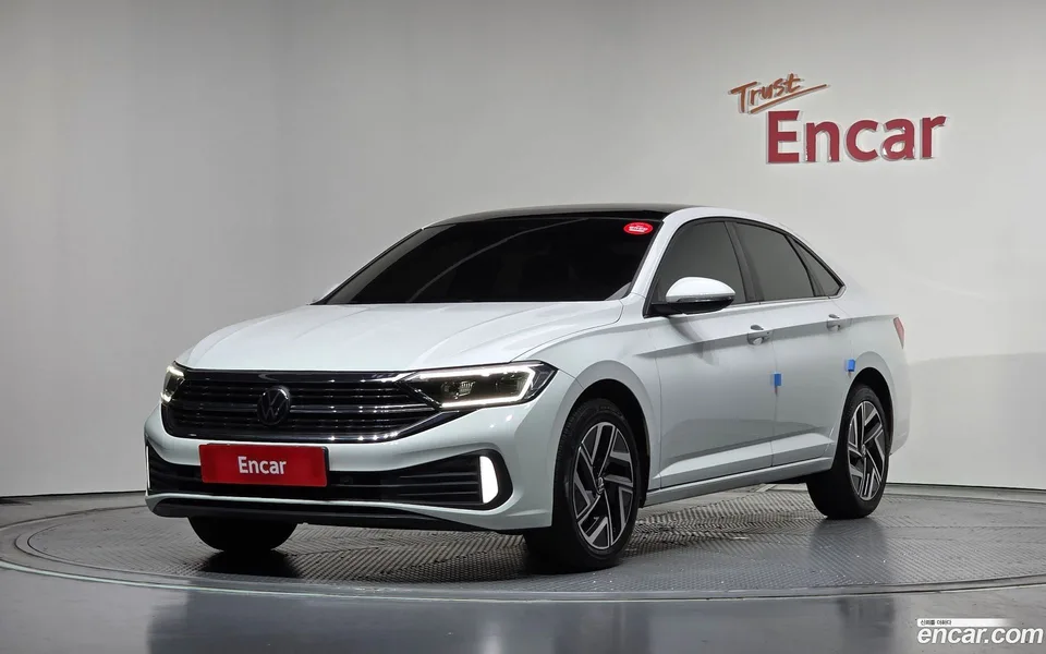 Volkswagen Jetta 1.5 TSI 2023 — фото 1, купить с доставкой в Москву