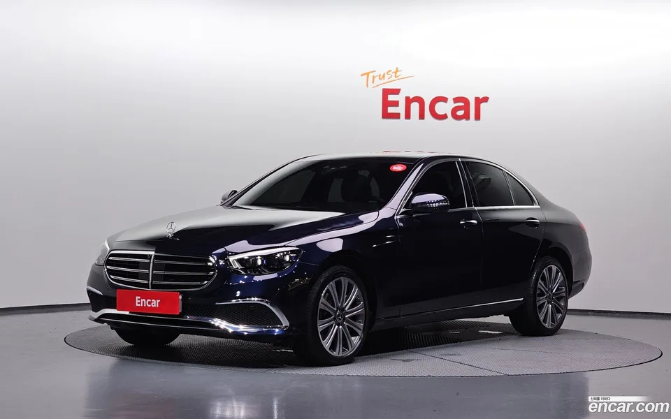 Mercedes-Benz E-Class E300e 4MATIC 2023 — photo 1, buy with delivery to Moscow