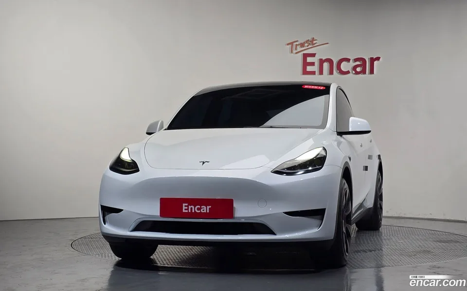 Tesla Model Y RWD 2023 — thumbnail 3
