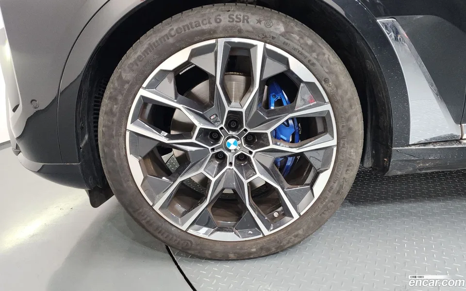 BMW X7 xDrive 40d M 7 2025 — thumbnail 2