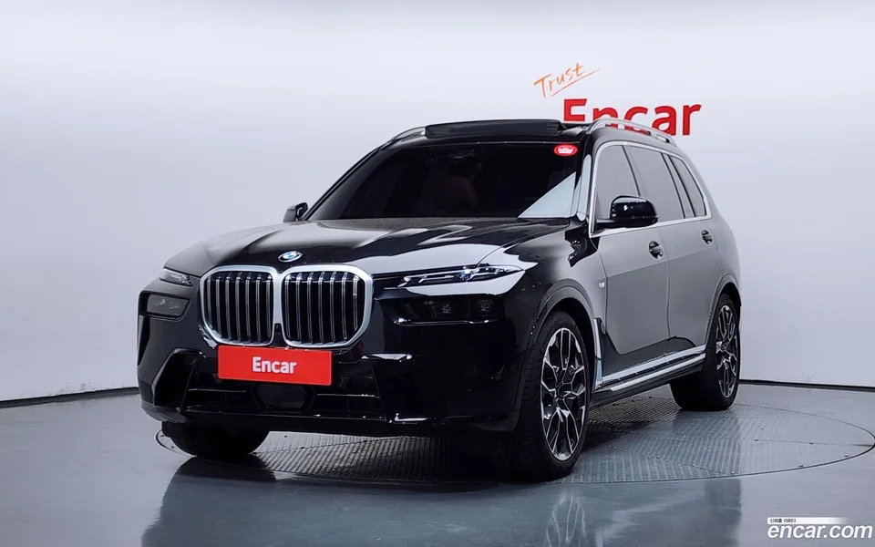 BMW X7 xDrive 40d M 7 2025 — photo 1, buy with delivery to Moscow
