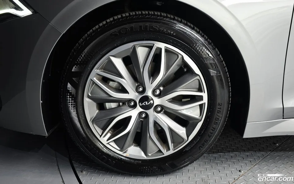 Kia K5 Hybrid 2022 — thumbnail 2