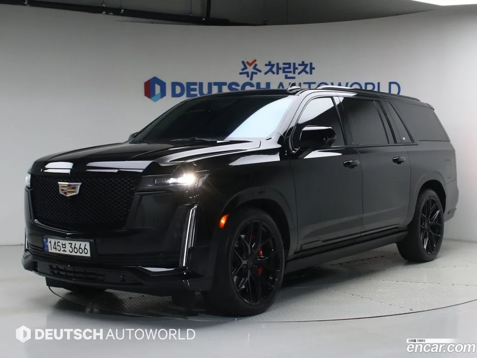 Cadillac Escalade 6.2 ESV 2023 — photo 1, buy with delivery to Moscow