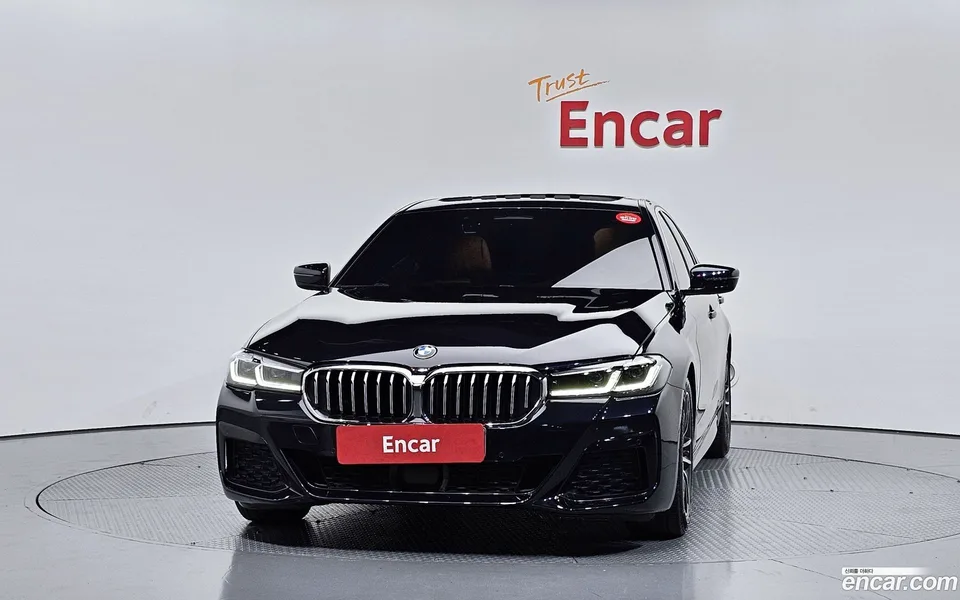 BMW 5 Series 520i M 2022 — миниатюра 3