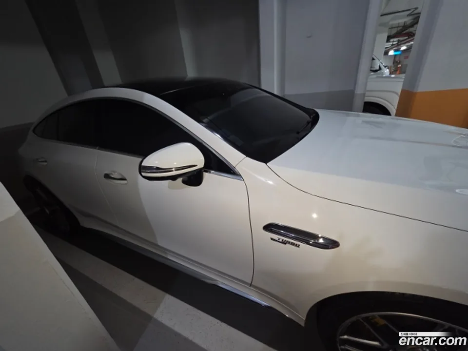 Mercedes-Benz AMG GT 4 43 4MATIC+ 2023 — thumbnail 3