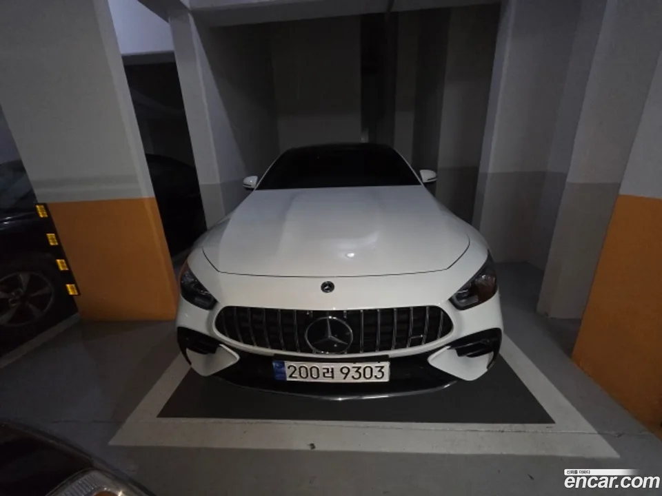 Mercedes-Benz AMG GT 4 43 4MATIC+ 2023 — photo 1, buy with delivery to Moscow