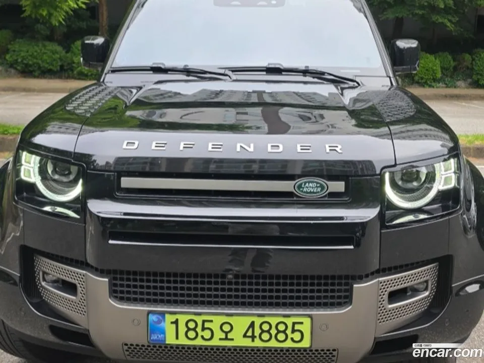 Land Rover Defender 110 D300 X- HSE 2025 — photo 1, buy with delivery to Moscow