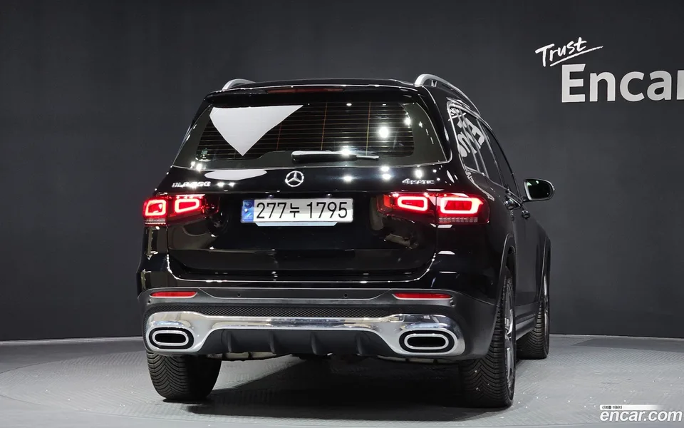 Mercedes-Benz GLB-Class GLB250 4MATIC 2023 — thumbnail 4