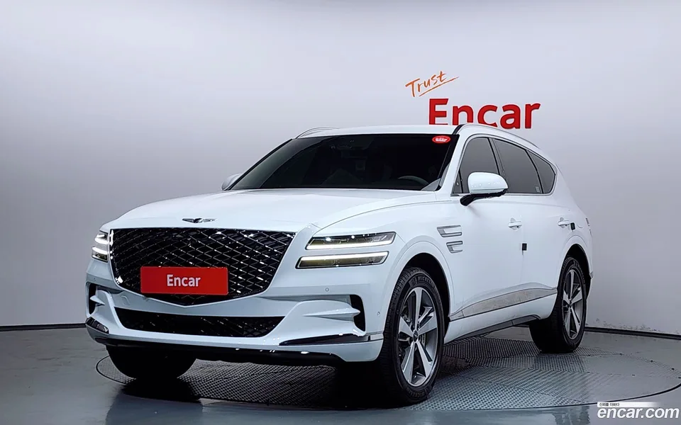 Genesis GV80 2.5T AWD 2023 — photo 1, buy with delivery to Moscow