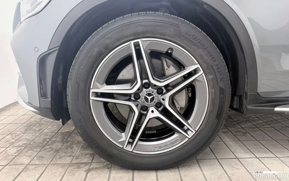 Mercedes-Benz GLC-Class GLC220 d 4MATIC 2023 — thumbnail 5