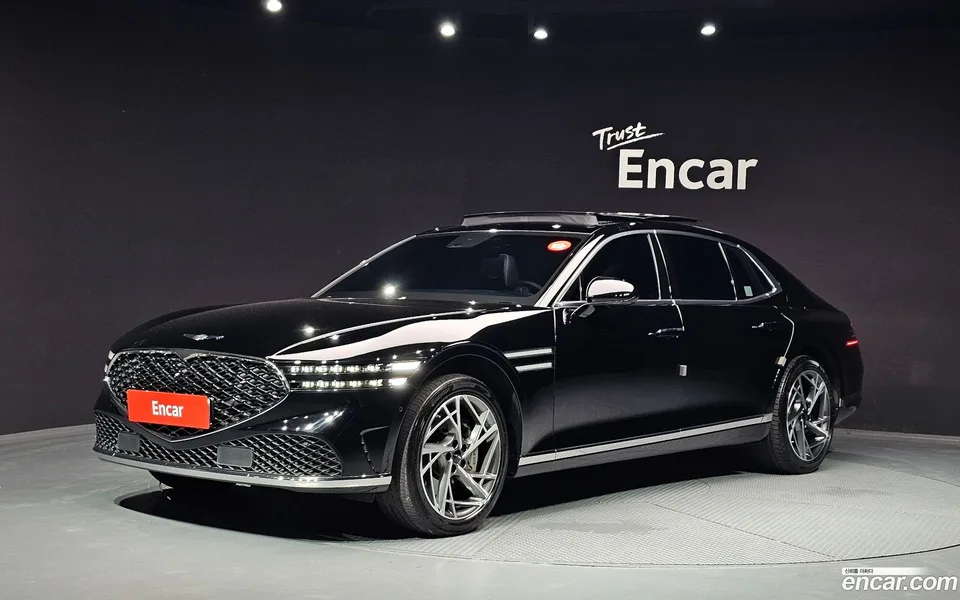 Genesis G90 3.5 AWD 2023 — photo 1, buy with delivery to Moscow