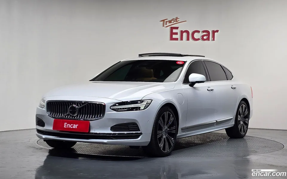 Volvo S90 T8 AWD 2022 — фото 1, купить с доставкой в Москву