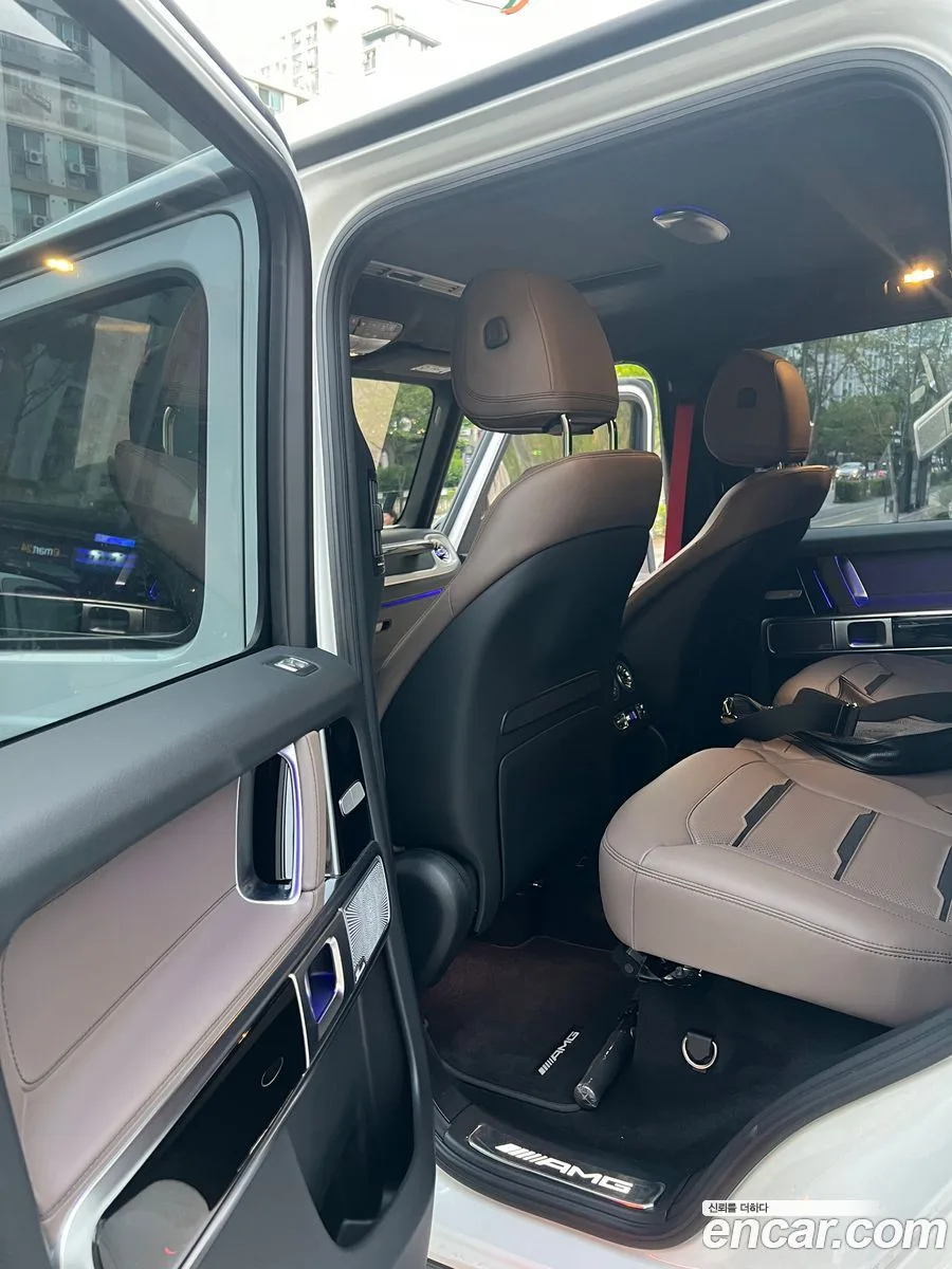Mercedes-Benz G-Class AMG G63 2025 — thumbnail 2