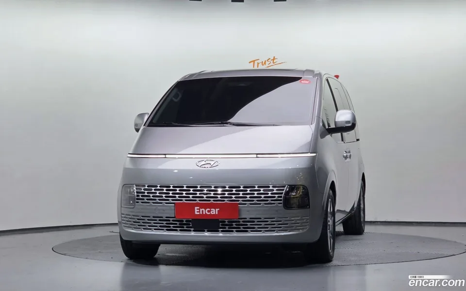 Hyundai Staria 4WD 9 2023 — thumbnail 3