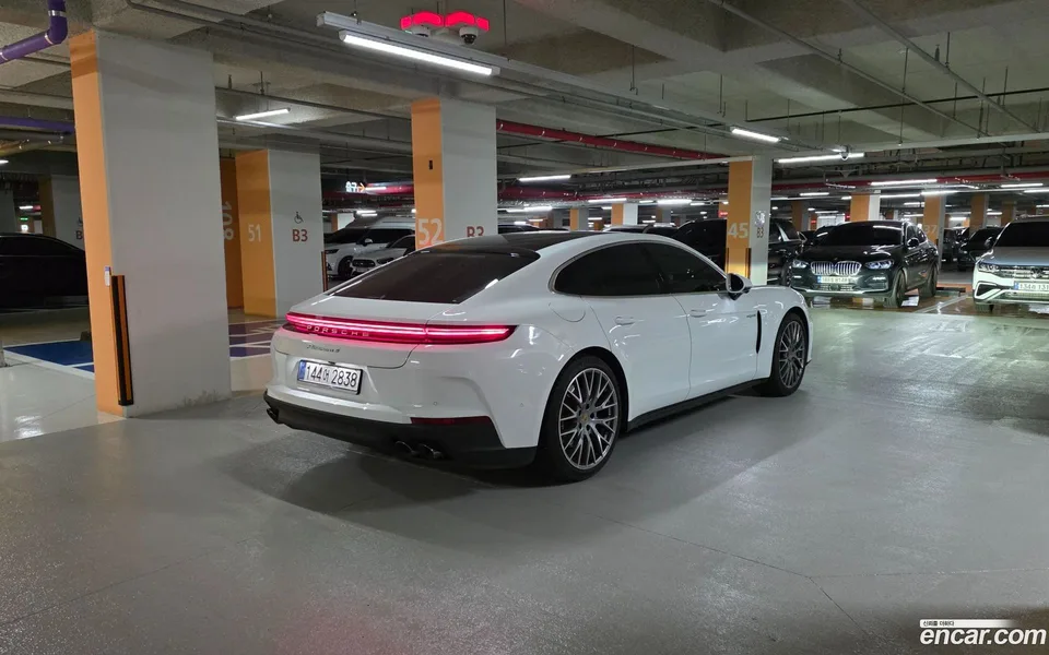 Porsche Panamera (976) 2.9 AWD E- 2024 — thumbnail 3