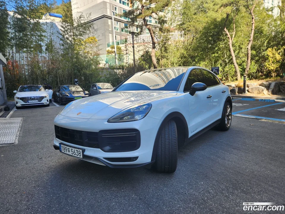 Porsche Cayenne 4.0 GT 2022 — миниатюра 3