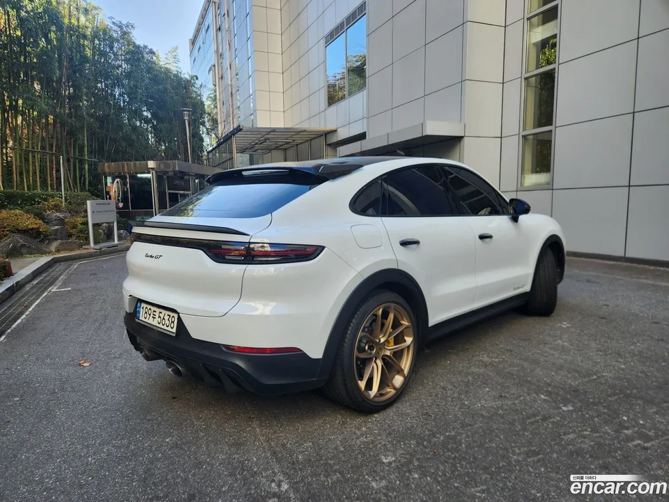 Porsche Cayenne 4.0 GT 2022 — миниатюра 4