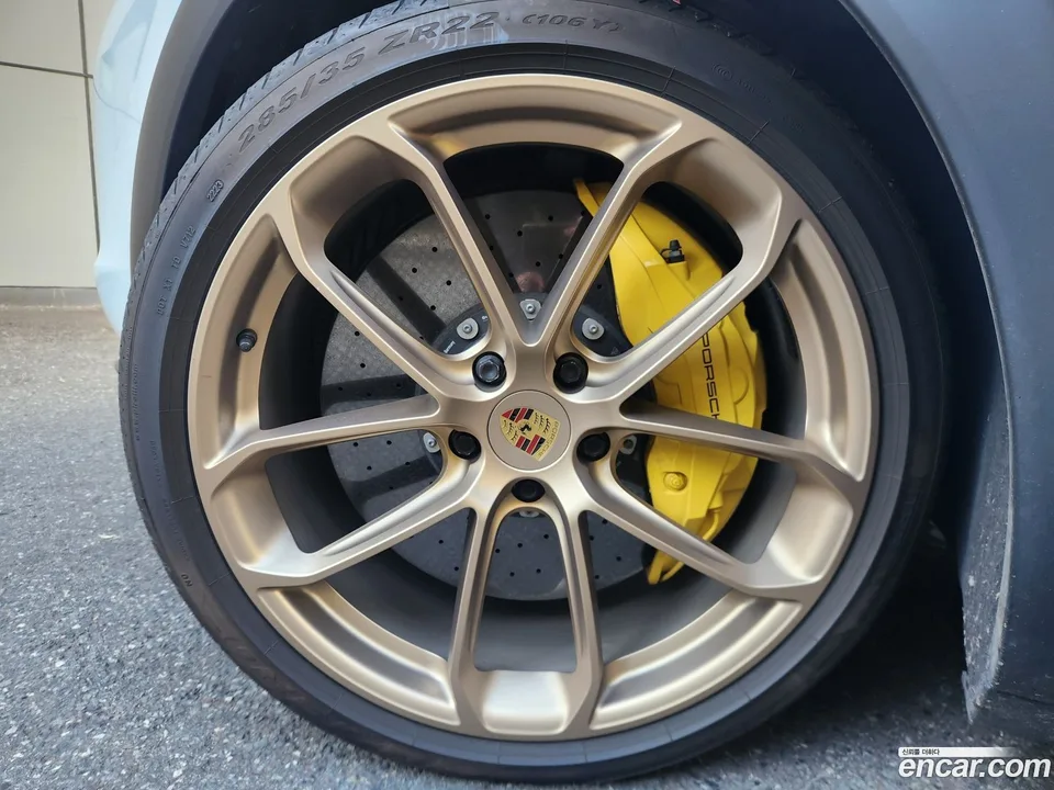 Porsche Cayenne 4.0 GT 2022 — миниатюра 5