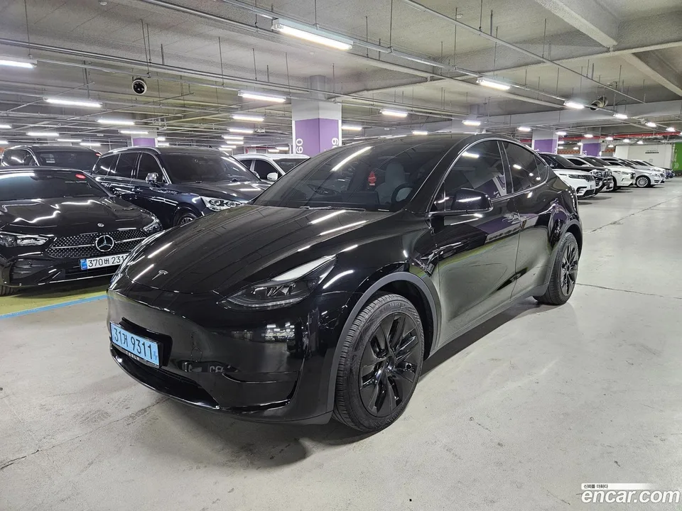 Tesla Model Y RWD 2023 — thumbnail 3