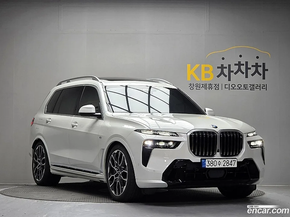 BMW X7 xDrive 40d M 6 2025 — thumbnail 5