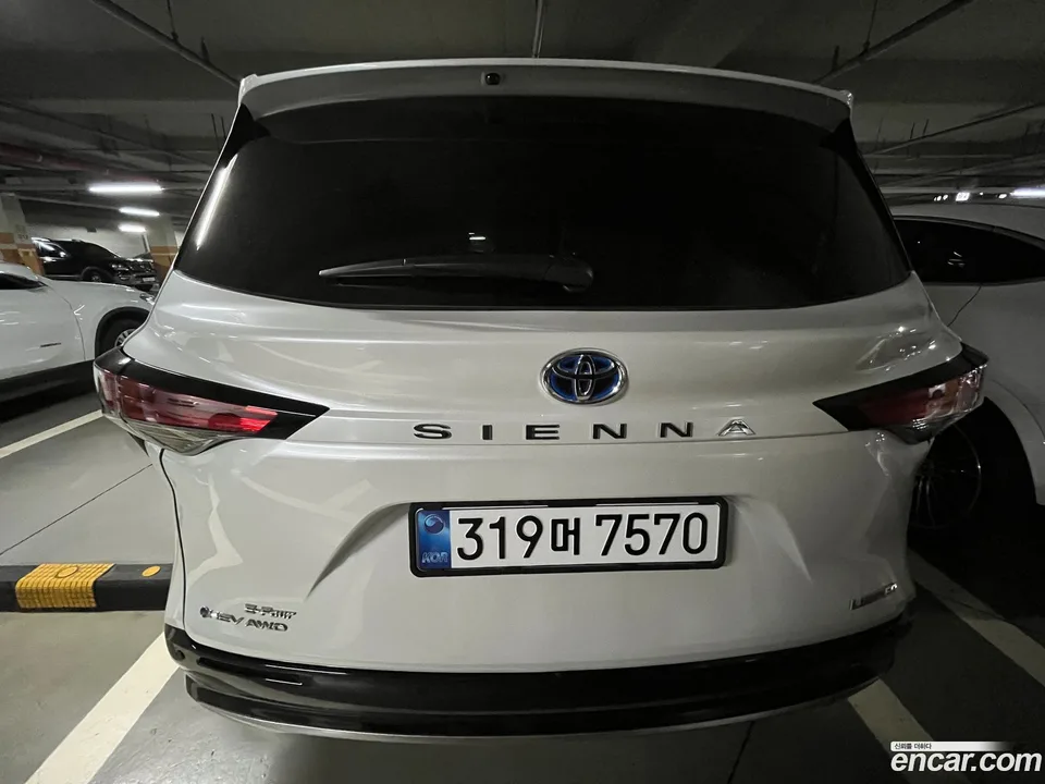 Toyota Sienna 2.5 AWD 2025 — thumbnail 4