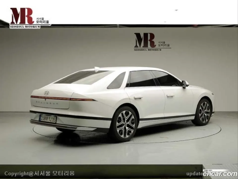 Hyundai Grandeur 2.5 2WD 2023 — thumbnail 3
