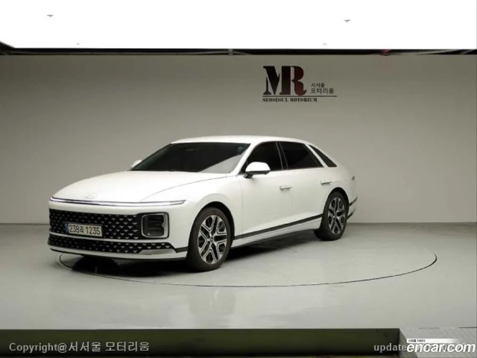 Hyundai Grandeur 2.5 2WD 2023 — photo 1, buy with delivery to Moscow