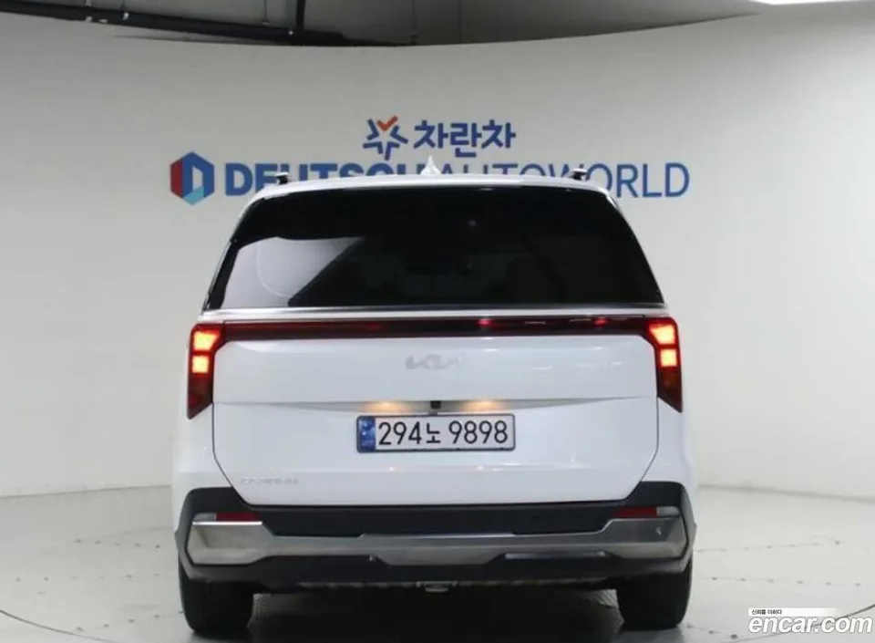 Kia Carnival 9 2023 — thumbnail 3