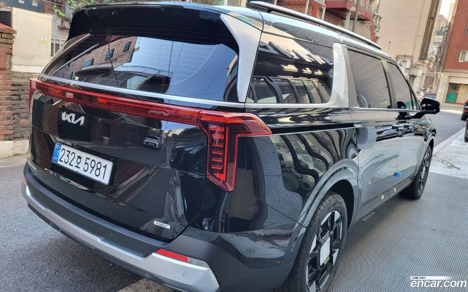 Kia Carnival HEV 9 2025 — thumbnail 3