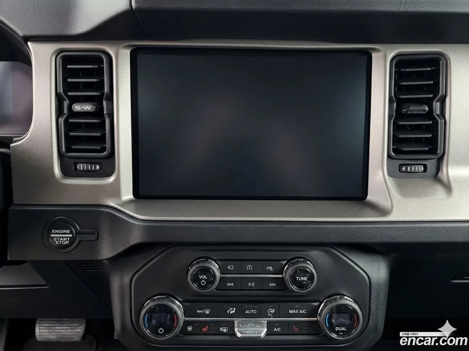 Ford Bronco 2.3 2025 — thumbnail 2