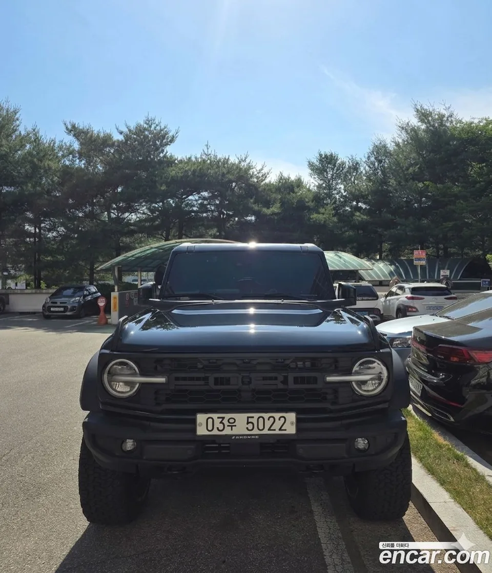 Ford Bronco 2.3 2025 — photo 1, buy with delivery to Moscow