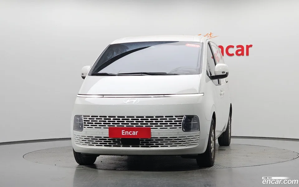 Hyundai Staria L3.5 3 2025 — thumbnail 3
