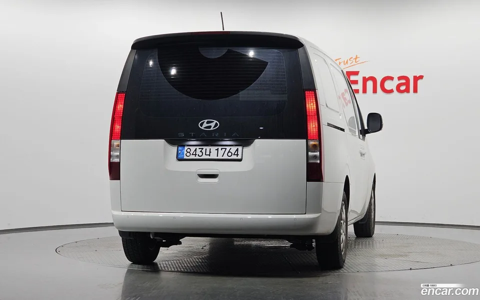 Hyundai Staria L3.5 3 2025 — thumbnail 4