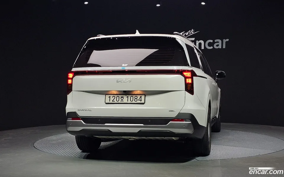 Kia Carnival HEV 9 2026 — миниатюра 4