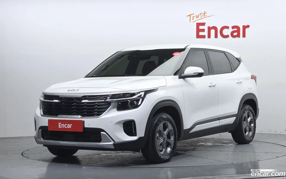 Kia Seltos 1.6 2WD 2025 — photo 1, buy with delivery to Moscow