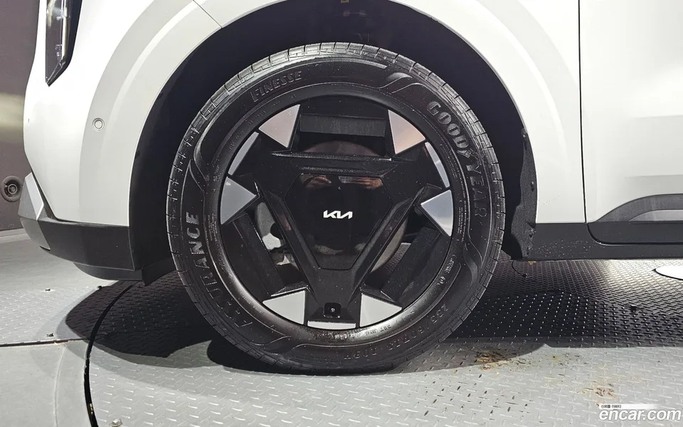Kia Carnival HEV 9 2025 — thumbnail 2