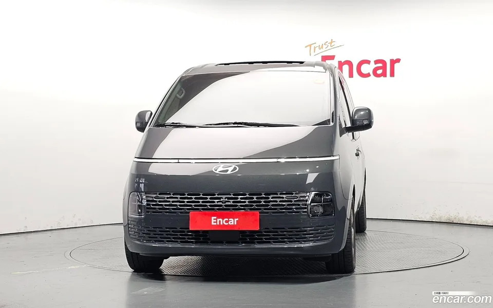 Hyundai Staria 4WD 9 2025 — миниатюра 3